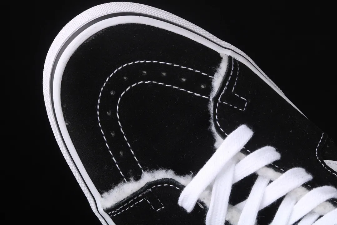All categories Vans Vans series Vans Hi Vans high-top plus velvet Vans Sk8 Hi Vans classic winter plus velvet high-top casual sneakers VN000D5IB8C